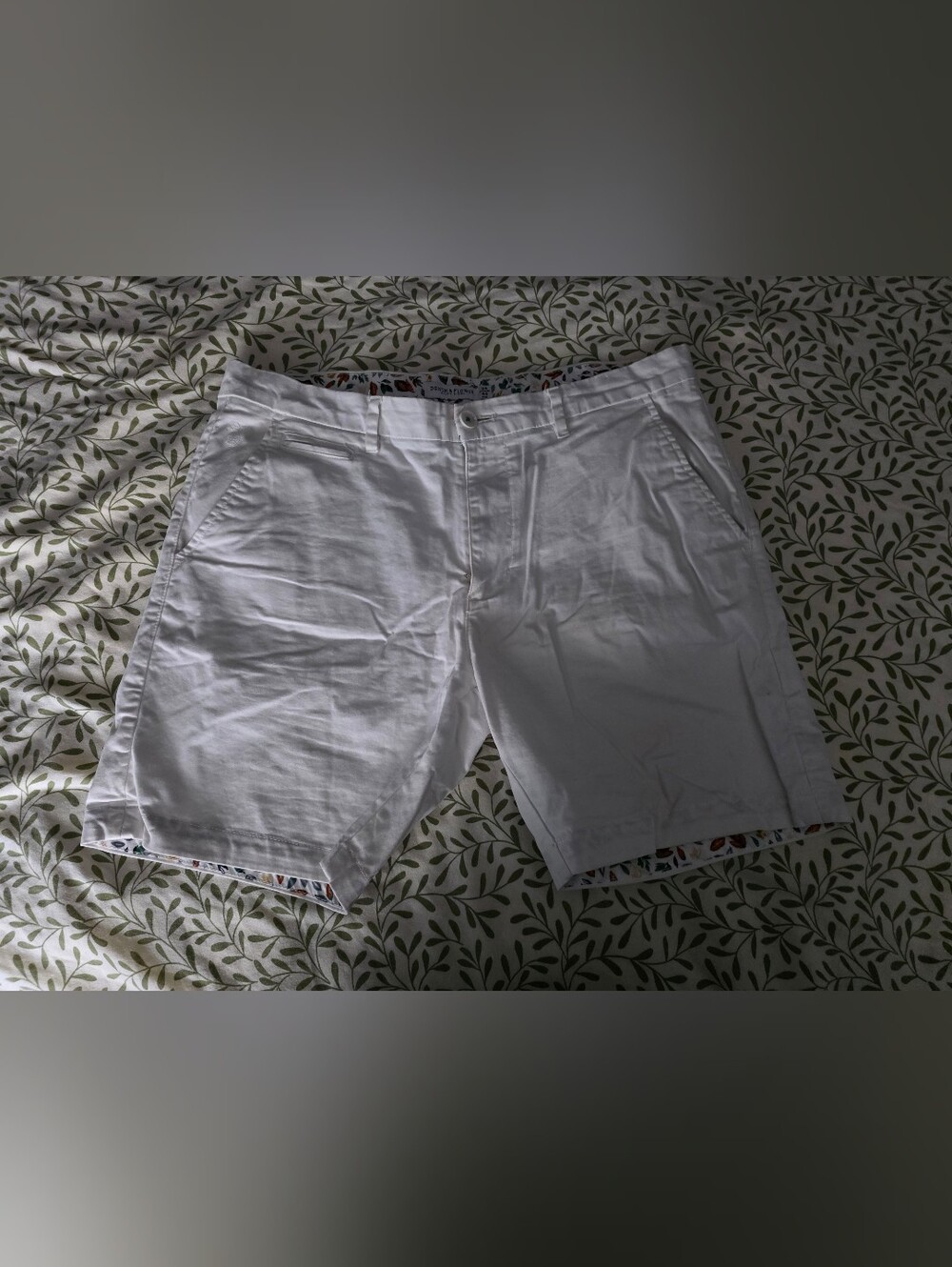 Denim & Flower Men's White Flat Front Shorts